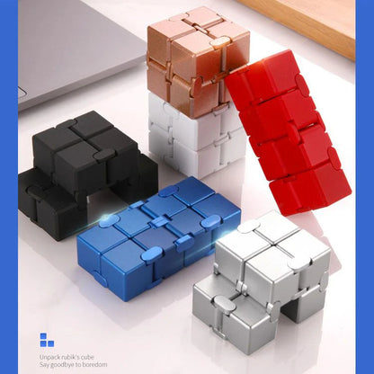 🔄 Neskončna kocka za lajšanje stresa – 360° vrtenje, sprostitev na vsakem koraku! 🧩