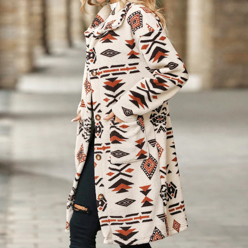 Ženska plaža z nadvojem