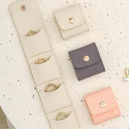 💎Zložljiv žametni organizator za nakit – kompakten, eleganten in potovalno prijazen dizajn z varnim zapiranjem na pritisk