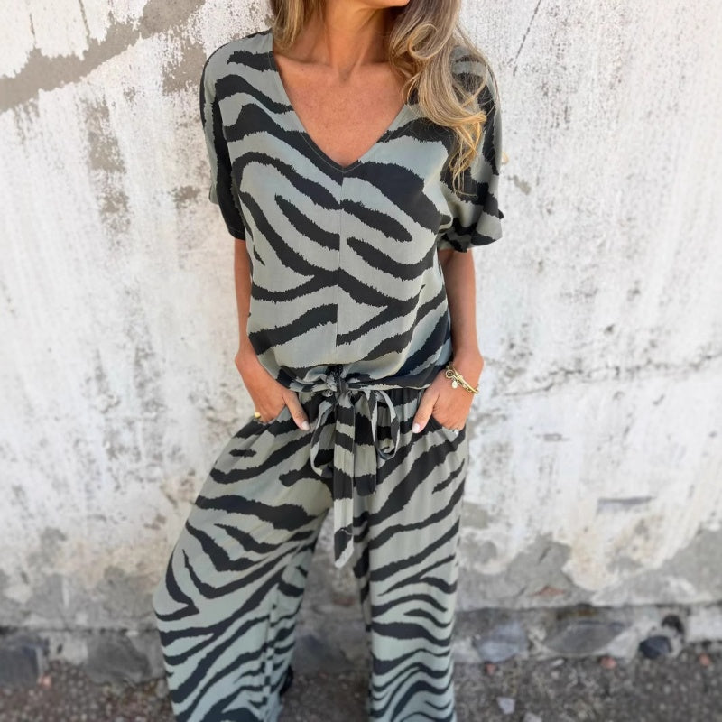 🦓 Dvodelni komplet z zebrastim potiskom za ženske!