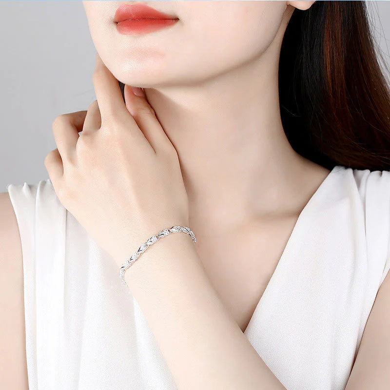 【🔥Kupite 1 dobite 1 gratis🔥】Elegantna zapestnica s sijočo deteljico