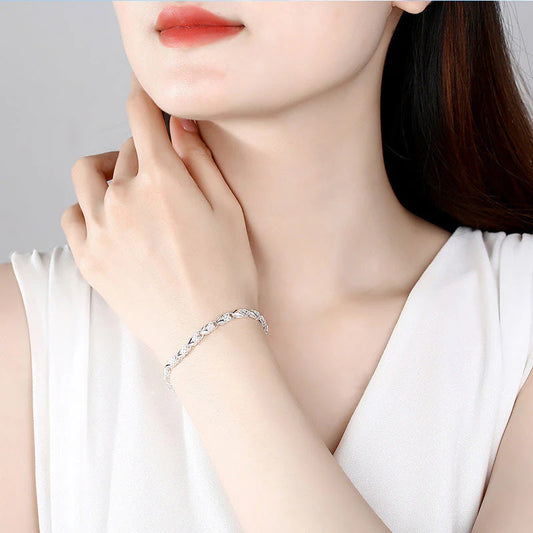 【🔥Kupite 1 dobite 1 gratis🔥】Elegantna zapestnica s sijočo deteljico