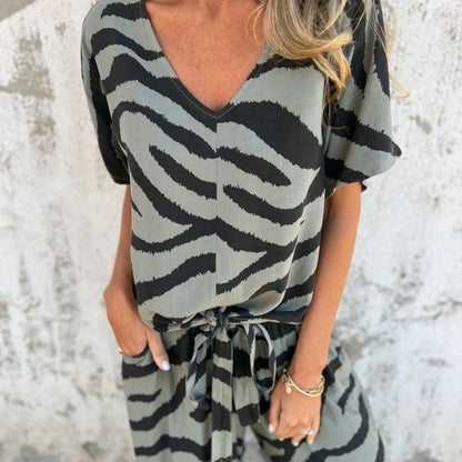 🦓 Dvodelni komplet z zebrastim potiskom za ženske!