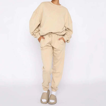 Ženski udoben dvodelni komplet v enobarvni barvi