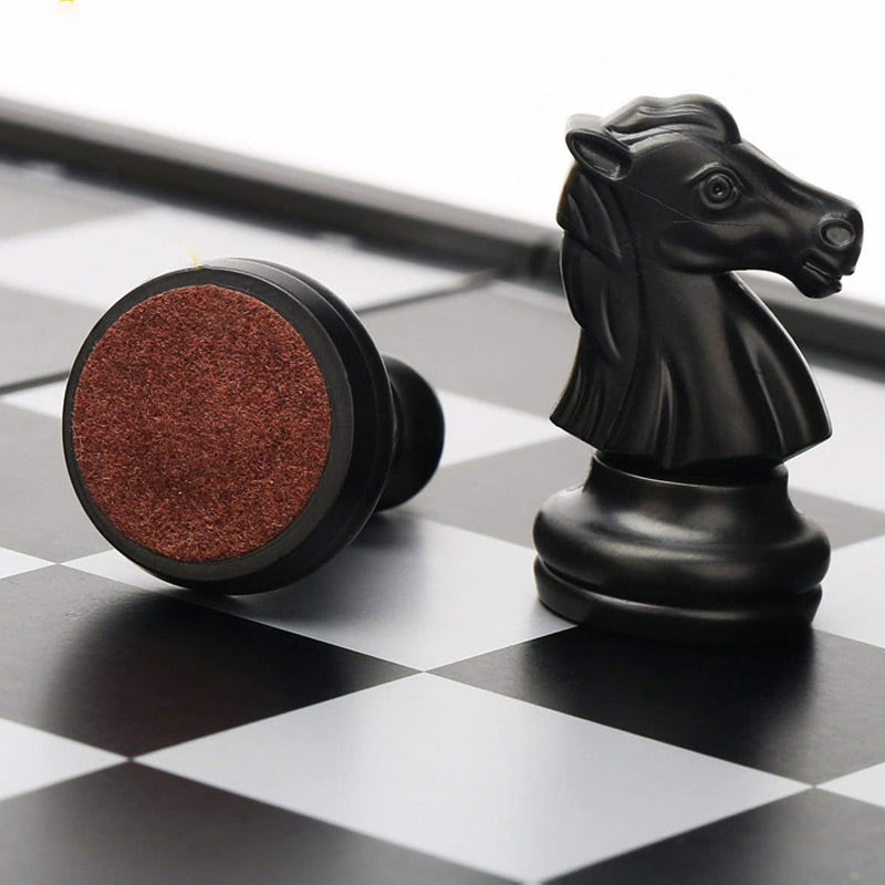 ♟️ Magnetni šah s zložljivo desko – igrajte kjerkoli! ✨