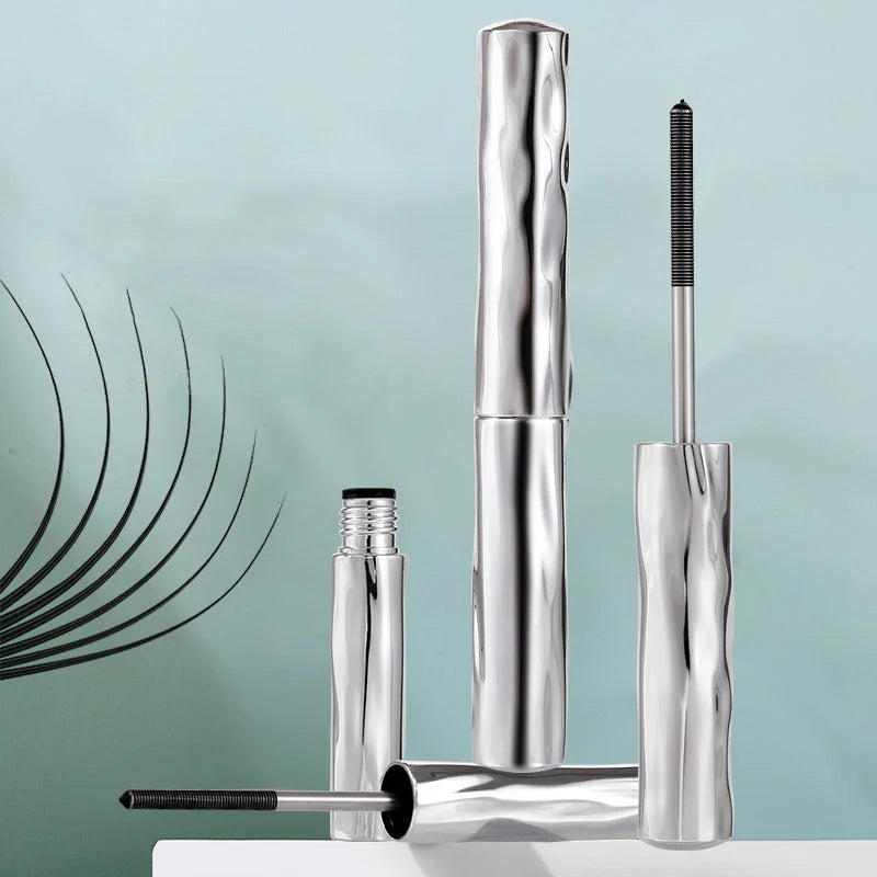 Vodoodporna in na znoj odporna maskara za podaljševanje in privijanje las