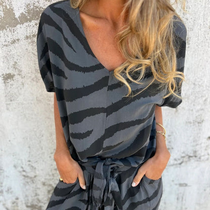 🦓 Dvodelni komplet z zebrastim potiskom za ženske!