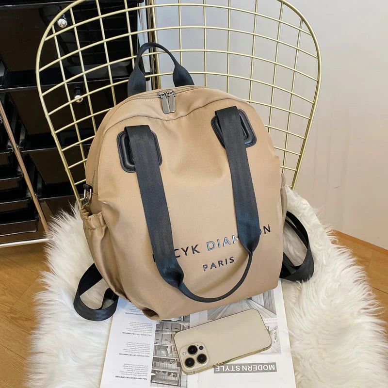 Eleganten in minimalističen večnamenski nahrbtnik 3 v 1