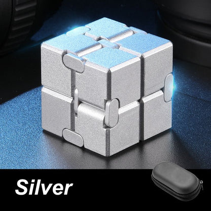 🔄 Neskončna kocka za lajšanje stresa – 360° vrtenje, sprostitev na vsakem koraku! 🧩